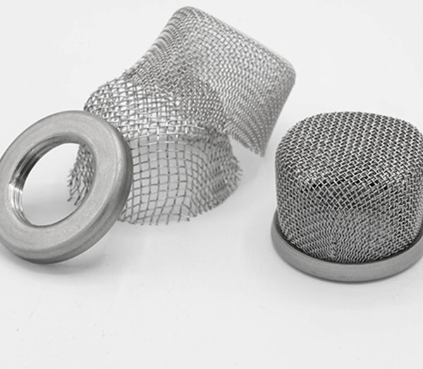 Small meshing strainers